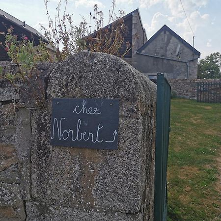 Chez Norbert Vila Quarré-les-Tombes Exterior foto